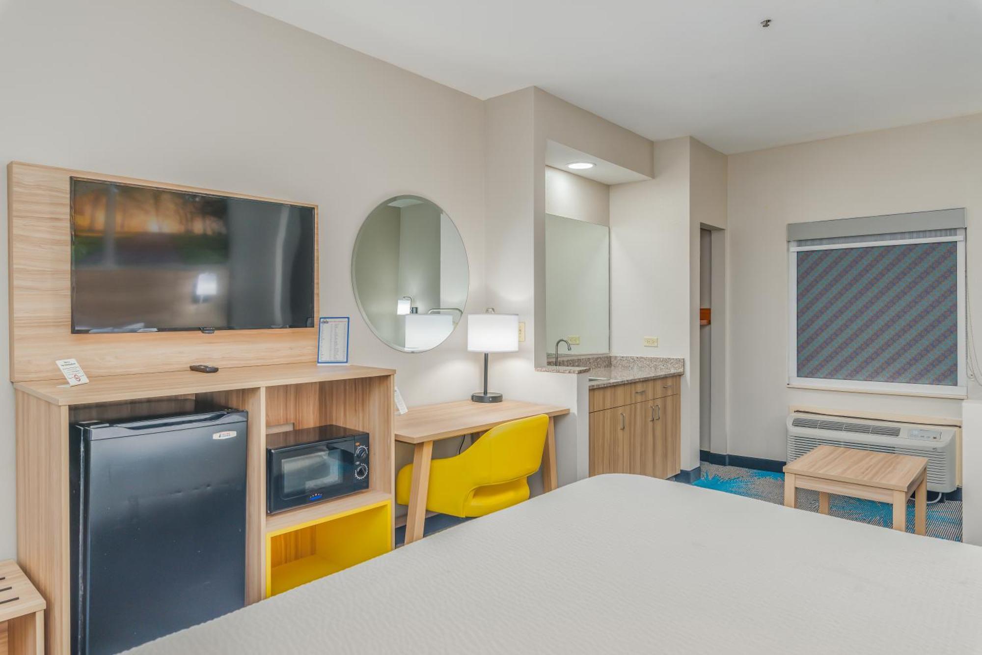 Days Inn & Suites By Wyndham Prattville-Montgomery Dış mekan fotoğraf