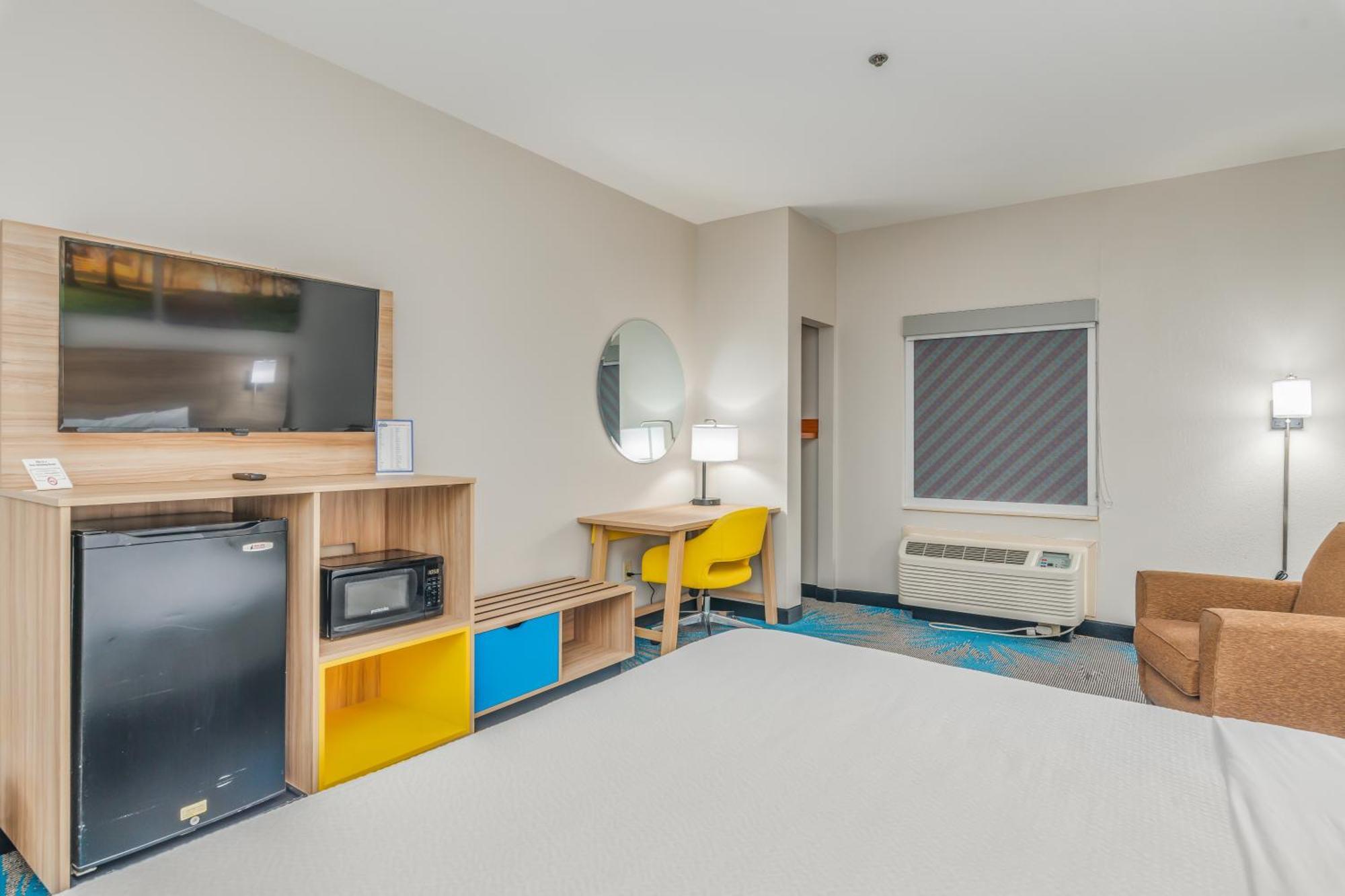 Days Inn & Suites By Wyndham Prattville-Montgomery Dış mekan fotoğraf